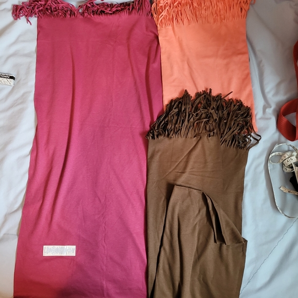 Wraps or scarfs. Fushia, brown and coral. - Picture 5 of 5